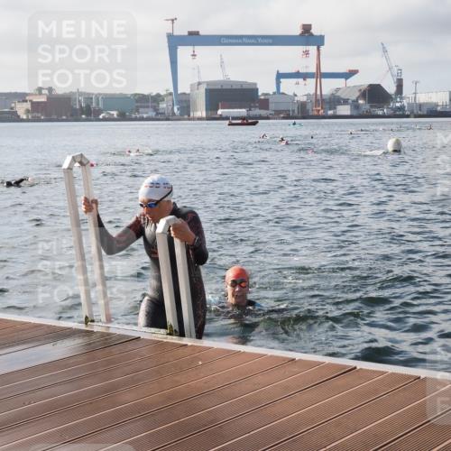 17.08.2025 - KN Förde Triathlon 2025 KatJ http://msf.ph/oto/8576832 17.08.2025 09:15:18 Schwimmen 143, 149, 143, 145, 147, 149 meine-sportfotos.de