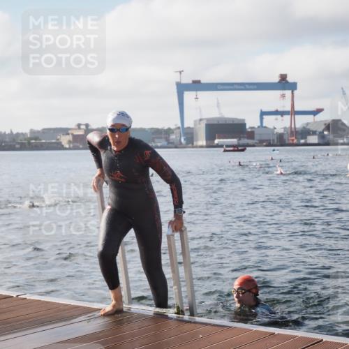 17.08.2025 - KN Förde Triathlon 2025 KatJ http://msf.ph/oto/8576847 17.08.2025 09:15:21 Schwimmen 141, 143, 149, 143, 145, 149 meine-sportfotos.de