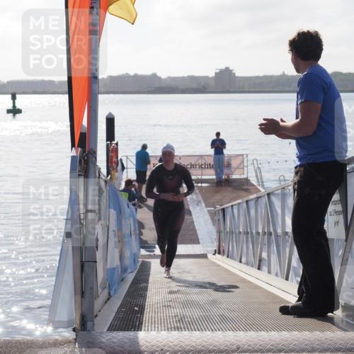 17.08.2025 - KN Förde Triathlon 2025 MichiJ http://msf.ph/oto/8576850 17.08.2025 09:12:27 Schwimmen 127, 127 meine-sportfotos.de