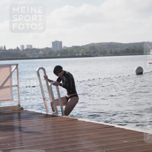 17.08.2025 - KN Förde Triathlon 2025 KatJ http://msf.ph/oto/8576908 17.08.2025 09:15:36 Schwimmen 131, 141, 131, 141, 149 meine-sportfotos.de