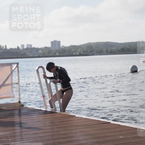 17.08.2025 - KN Förde Triathlon 2025 KatJ http://msf.ph/oto/8576912 17.08.2025 09:15:37 Schwimmen 131, 141, 131, 141, 149 meine-sportfotos.de