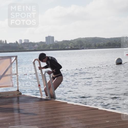 17.08.2025 - KN Förde Triathlon 2025 KatJ http://msf.ph/oto/8576914 17.08.2025 09:15:37 Schwimmen 131, 141, 131, 141, 149 meine-sportfotos.de