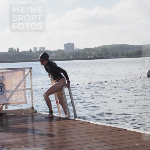 17.08.2025 - KN Förde Triathlon 2025 KatJ http://msf.ph/oto/8576919 17.08.2025 09:15:38 Schwimmen 131, 131, 141, 149 meine-sportfotos.de