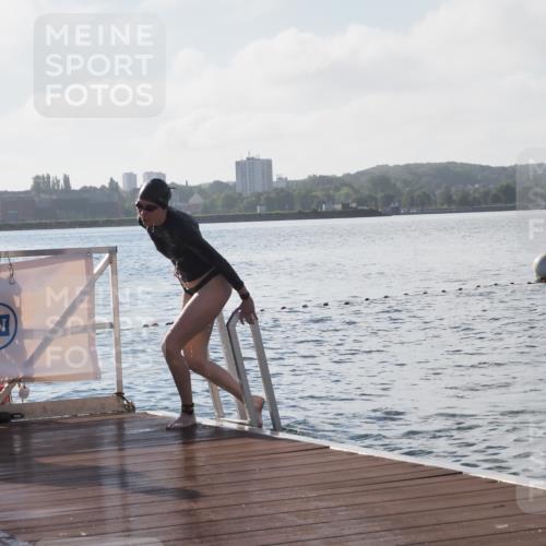 17.08.2025 - KN Förde Triathlon 2025 KatJ http://msf.ph/oto/8576921 17.08.2025 09:15:38 Schwimmen 131, 131, 141, 149 meine-sportfotos.de