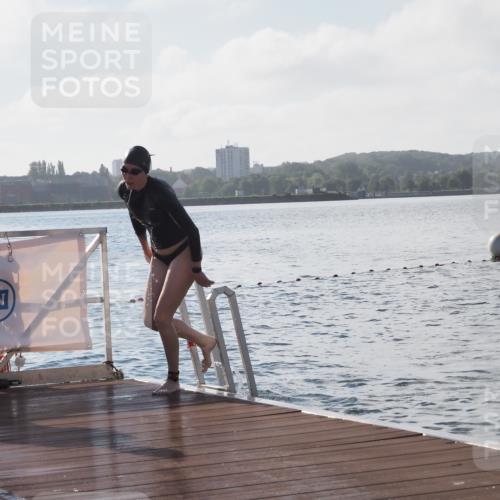 17.08.2025 - KN Förde Triathlon 2025 KatJ http://msf.ph/oto/8576923 17.08.2025 09:15:38 Schwimmen 131, 131, 141, 149 meine-sportfotos.de