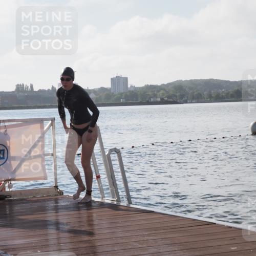 17.08.2025 - KN Förde Triathlon 2025 KatJ http://msf.ph/oto/8576925 17.08.2025 09:15:38 Schwimmen 131, 131, 141, 149 meine-sportfotos.de