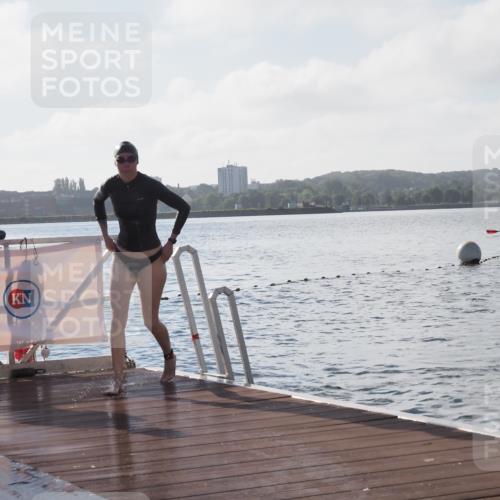 17.08.2025 - KN Förde Triathlon 2025 KatJ http://msf.ph/oto/8576930 17.08.2025 09:15:38 Schwimmen 131, 131, 141, 149 meine-sportfotos.de