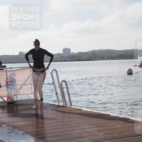 17.08.2025 - KN Förde Triathlon 2025 KatJ http://msf.ph/oto/8576931 17.08.2025 09:15:38 Schwimmen 131, 131, 141, 149 meine-sportfotos.de