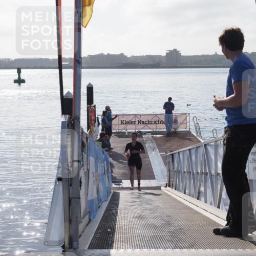 17.08.2025 - KN Förde Triathlon 2025 MichiJ http://msf.ph/oto/8576934 17.08.2025 09:12:50 Schwimmen 136, 142, 136, 142 meine-sportfotos.de