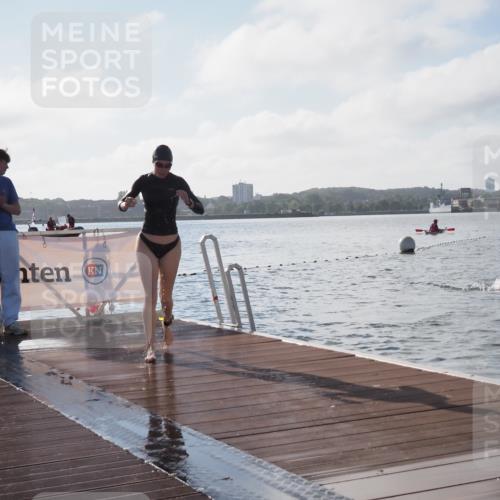 17.08.2025 - KN Förde Triathlon 2025 KatJ http://msf.ph/oto/8576941 17.08.2025 09:15:39 Schwimmen 131, 131, 141 meine-sportfotos.de