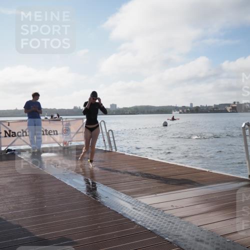17.08.2025 - KN Förde Triathlon 2025 KatJ http://msf.ph/oto/8576947 17.08.2025 09:15:40 Schwimmen 131, 131, 141 meine-sportfotos.de