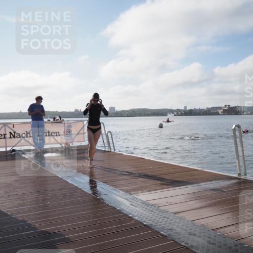 17.08.2025 - KN Förde Triathlon 2025 KatJ http://msf.ph/oto/8576949 17.08.2025 09:15:40 Schwimmen 131, 131, 141 meine-sportfotos.de