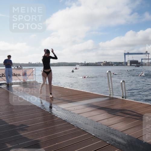 17.08.2025 - KN Förde Triathlon 2025 KatJ http://msf.ph/oto/8576957 17.08.2025 09:15:40 Schwimmen 131, 131, 141 meine-sportfotos.de
