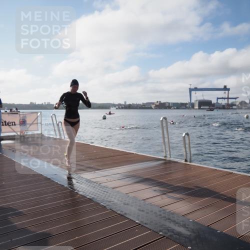 17.08.2025 - KN Förde Triathlon 2025 KatJ http://msf.ph/oto/8576961 17.08.2025 09:15:40 Schwimmen 131, 131, 141 meine-sportfotos.de