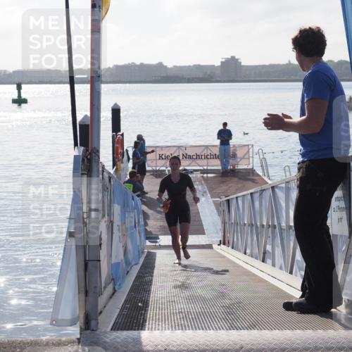 17.08.2025 - KN Förde Triathlon 2025 MichiJ http://msf.ph/oto/8576962 17.08.2025 09:12:52 Schwimmen 136, 142, 142 meine-sportfotos.de