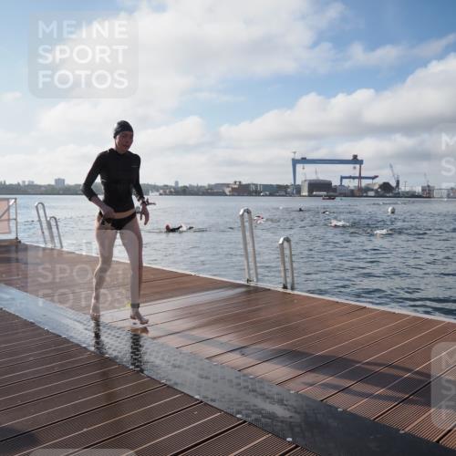 17.08.2025 - KN Förde Triathlon 2025 KatJ http://msf.ph/oto/8576966 17.08.2025 09:15:41 Schwimmen 131, 131, 141 meine-sportfotos.de