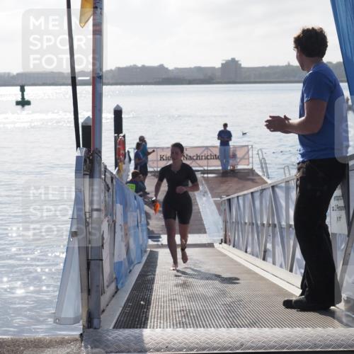 17.08.2025 - KN Förde Triathlon 2025 MichiJ http://msf.ph/oto/8576973 17.08.2025 09:12:53 Schwimmen 136, 142, 142 meine-sportfotos.de