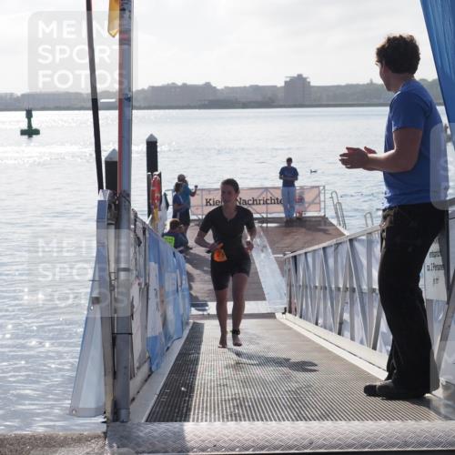 17.08.2025 - KN Förde Triathlon 2025 MichiJ http://msf.ph/oto/8576978 17.08.2025 09:12:53 Schwimmen 136, 142, 142 meine-sportfotos.de