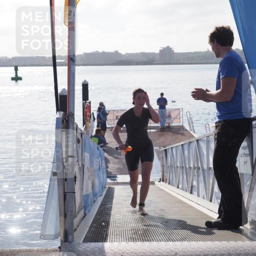 17.08.2025 - KN Förde Triathlon 2025 MichiJ http://msf.ph/oto/8576991 17.08.2025 09:12:54 Schwimmen 136, 142, 142 meine-sportfotos.de