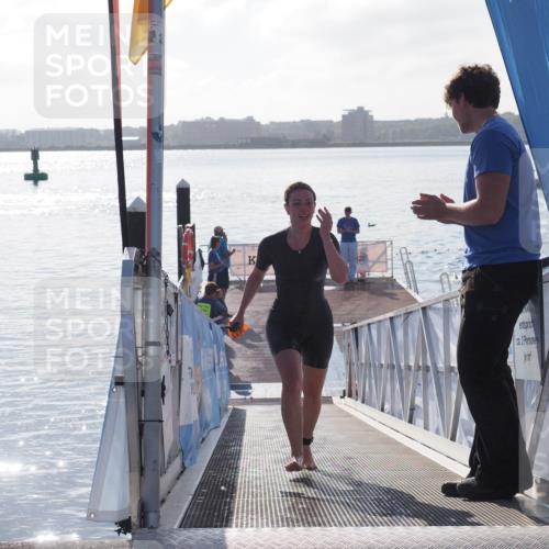 17.08.2025 - KN Förde Triathlon 2025 MichiJ http://msf.ph/oto/8576996 17.08.2025 09:12:54 Schwimmen 136, 142, 142 meine-sportfotos.de
