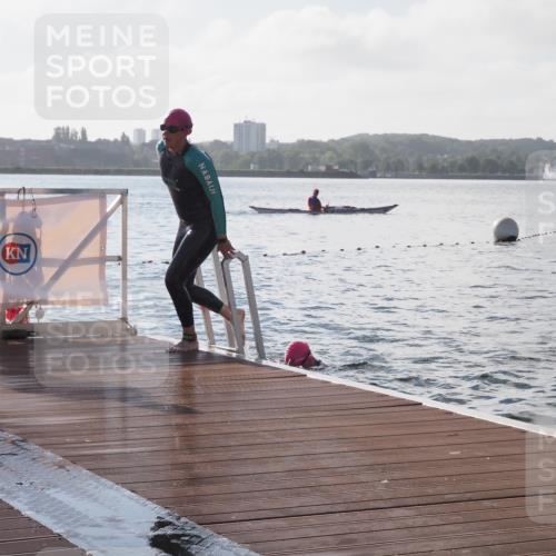 17.08.2025 - KN Förde Triathlon 2025 KatJ http://msf.ph/oto/8577045 17.08.2025 09:16:08 Schwimmen 137, 156, 162, 164, 137, 156, 162, 164, 168 meine-sportfotos.de