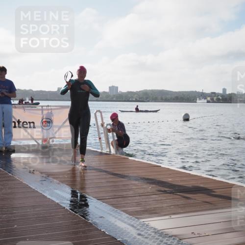 17.08.2025 - KN Förde Triathlon 2025 KatJ http://msf.ph/oto/8577071 17.08.2025 09:16:10 Schwimmen 156, 162, 164, 137, 156, 162, 164, 168 meine-sportfotos.de