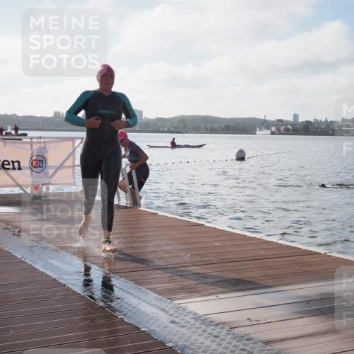 17.08.2025 - KN Förde Triathlon 2025 KatJ http://msf.ph/oto/8577087 17.08.2025 09:16:10 Schwimmen 156, 162, 164, 137, 156, 162, 164, 168 meine-sportfotos.de