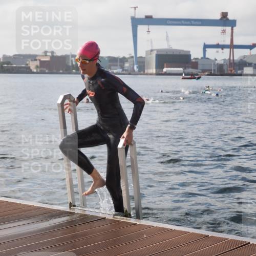 17.08.2025 - KN Förde Triathlon 2025 KatJ http://msf.ph/oto/8577261 17.08.2025 09:16:36 Schwimmen 144, 160, 172, 176, 144, 160, 166, 172 meine-sportfotos.de