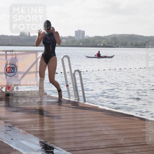 17.08.2025 - KN Förde Triathlon 2025 KatJ http://msf.ph/oto/8577320 17.08.2025 09:16:40 Schwimmen 144, 172, 176, 144, 160, 172, 176 meine-sportfotos.de
