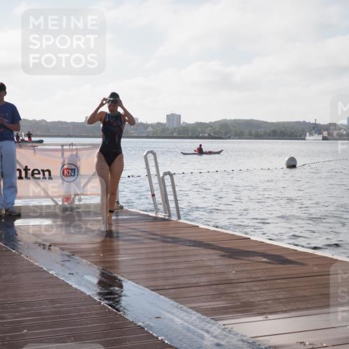 17.08.2025 - KN Förde Triathlon 2025 KatJ http://msf.ph/oto/8577337 17.08.2025 09:16:41 Schwimmen 144, 172, 176, 144, 160, 172, 176 meine-sportfotos.de