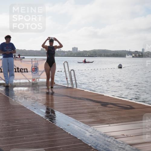 17.08.2025 - KN Förde Triathlon 2025 KatJ http://msf.ph/oto/8577343 17.08.2025 09:16:41 Schwimmen 144, 172, 176, 144, 160, 172, 176 meine-sportfotos.de