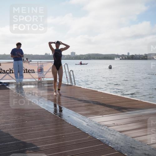 17.08.2025 - KN Förde Triathlon 2025 KatJ http://msf.ph/oto/8577352 17.08.2025 09:16:42 Schwimmen 144, 172, 176, 144, 160, 172, 176 meine-sportfotos.de