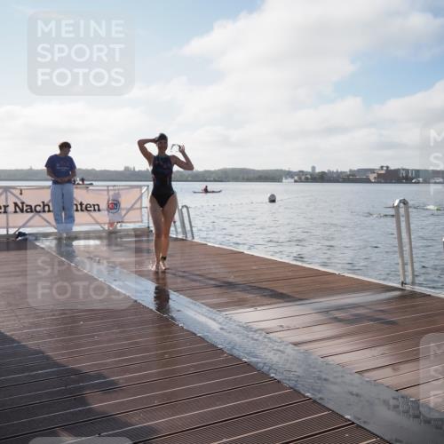 17.08.2025 - KN Förde Triathlon 2025 KatJ http://msf.ph/oto/8577360 17.08.2025 09:16:42 Schwimmen 144, 172, 176, 144, 160, 172, 176 meine-sportfotos.de