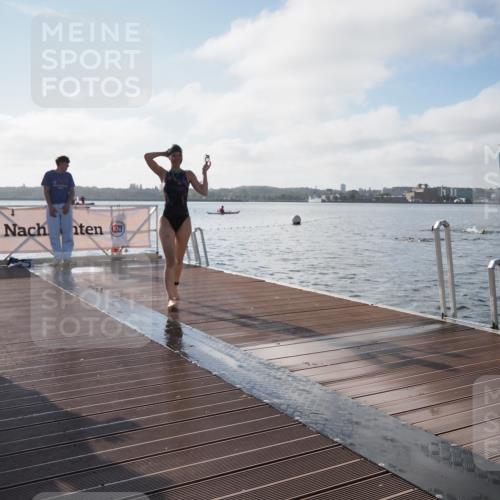 17.08.2025 - KN Förde Triathlon 2025 KatJ http://msf.ph/oto/8577363 17.08.2025 09:16:42 Schwimmen 144, 172, 176, 144, 160, 172, 176 meine-sportfotos.de