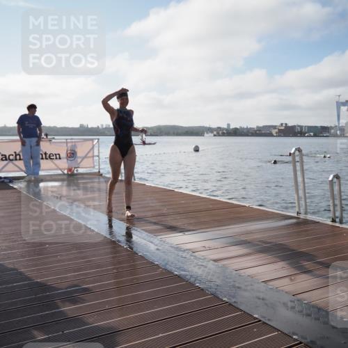 17.08.2025 - KN Förde Triathlon 2025 KatJ http://msf.ph/oto/8577373 17.08.2025 09:16:43 Schwimmen 172, 176, 144, 160, 172, 176 meine-sportfotos.de