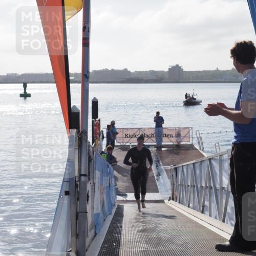 17.08.2025 - KN Förde Triathlon 2025 MichiJ http://msf.ph/oto/8577411 17.08.2025 09:13:50 Schwimmen 138, 151, 151 meine-sportfotos.de