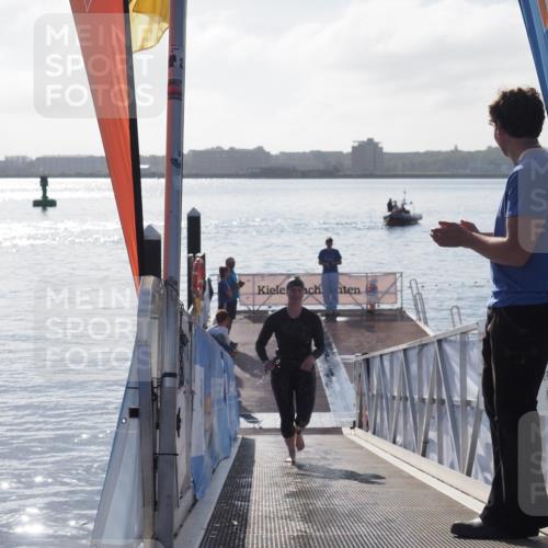 17.08.2025 - KN Förde Triathlon 2025 MichiJ http://msf.ph/oto/8577427 17.08.2025 09:13:50 Schwimmen 138, 151, 151 meine-sportfotos.de