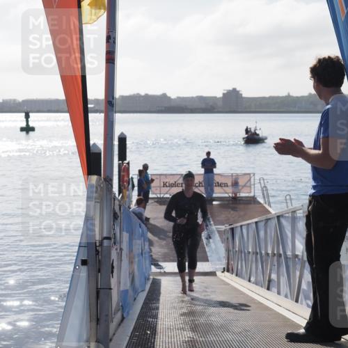 17.08.2025 - KN Förde Triathlon 2025 MichiJ http://msf.ph/oto/8577430 17.08.2025 09:13:50 Schwimmen 138, 151, 151 meine-sportfotos.de
