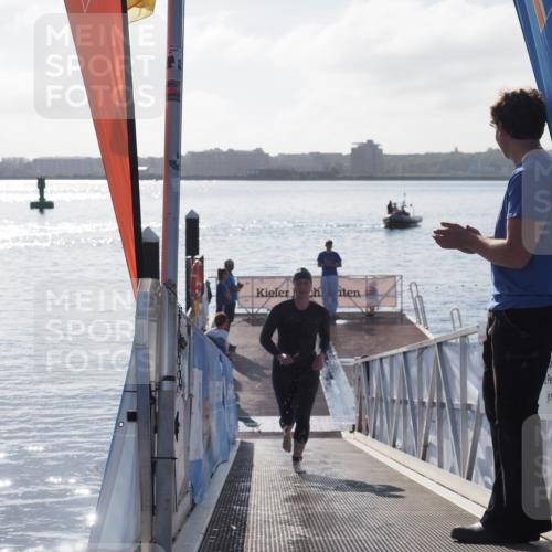 17.08.2025 - KN Förde Triathlon 2025 MichiJ http://msf.ph/oto/8577433 17.08.2025 09:13:50 Schwimmen 138, 151, 151 meine-sportfotos.de