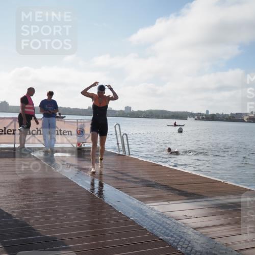 17.08.2025 - KN Förde Triathlon 2025 KatJ http://msf.ph/oto/8577438 17.08.2025 09:17:04 Schwimmen 158, 169, 204, 158 meine-sportfotos.de