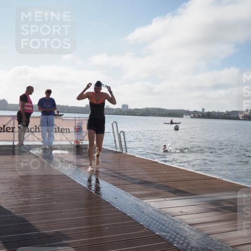 17.08.2025 - KN Förde Triathlon 2025 KatJ http://msf.ph/oto/8577441 17.08.2025 09:17:04 Schwimmen 158, 169, 204, 158 meine-sportfotos.de