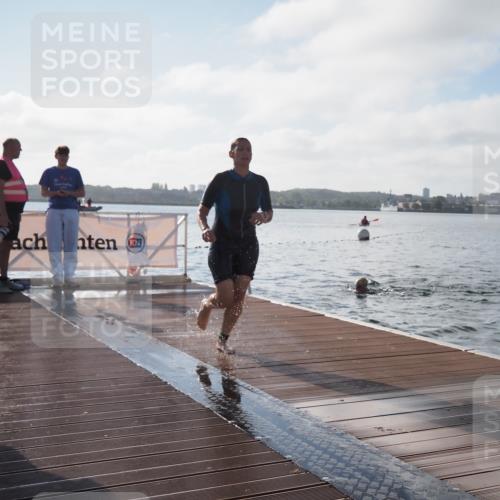 17.08.2025 - KN Förde Triathlon 2025 KatJ http://msf.ph/oto/8577500 17.08.2025 09:17:14 Schwimmen 158, 169, 204, 158, 169, 204 meine-sportfotos.de