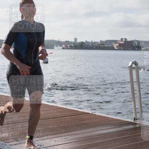 17.08.2025 - KN Förde Triathlon 2025 KatJ http://msf.ph/oto/8577513 17.08.2025 09:17:15 Schwimmen 169, 204, 158, 169, 204 meine-sportfotos.de