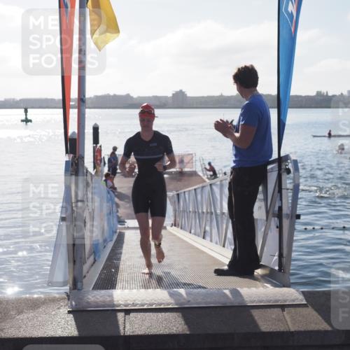 17.08.2025 - KN Förde Triathlon 2025 MichiJ http://msf.ph/oto/8577533 17.08.2025 09:14:39 Schwimmen 140, 128, 139, 140, 150, 155 meine-sportfotos.de