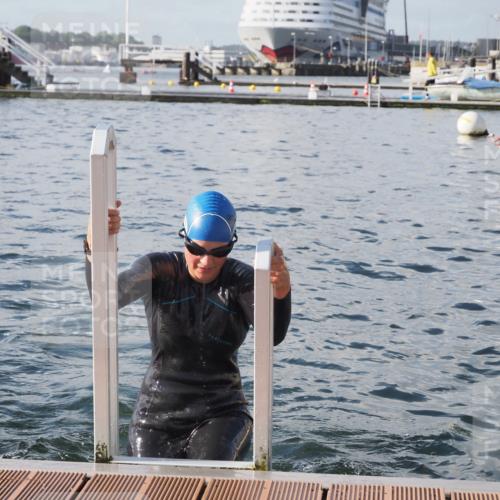17.08.2025 - KN Förde Triathlon 2025 KatJ http://msf.ph/oto/8577601 17.08.2025 09:17:28 Schwimmen 177, 181, 177, 181 meine-sportfotos.de