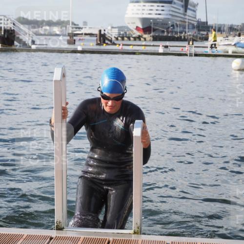 17.08.2025 - KN Förde Triathlon 2025 KatJ http://msf.ph/oto/8577606 17.08.2025 09:17:29 Schwimmen 177, 181, 177, 181 meine-sportfotos.de