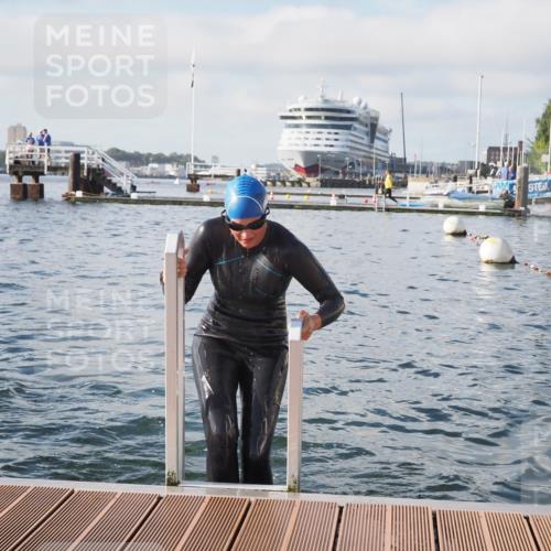 17.08.2025 - KN Förde Triathlon 2025 KatJ http://msf.ph/oto/8577621 17.08.2025 09:17:29 Schwimmen 177, 181, 177, 181 meine-sportfotos.de