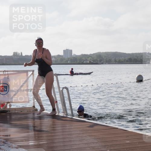 17.08.2025 - KN Förde Triathlon 2025 KatJ http://msf.ph/oto/8577681 17.08.2025 09:17:40 Schwimmen 161, 167, 170, 180, 167, 170, 181 meine-sportfotos.de