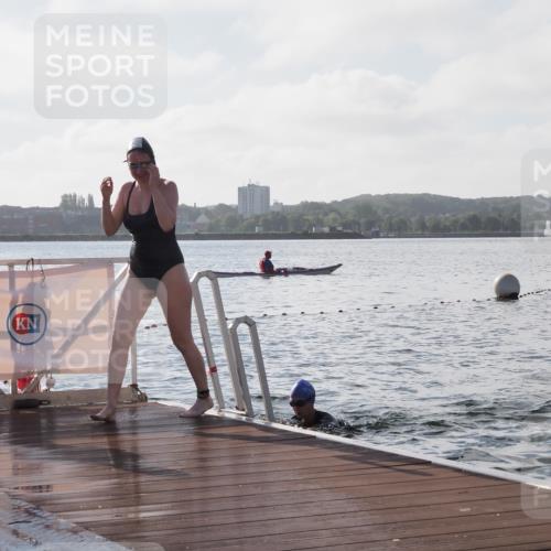 17.08.2025 - KN Förde Triathlon 2025 KatJ http://msf.ph/oto/8577684 17.08.2025 09:17:40 Schwimmen 161, 167, 170, 180, 167, 170, 181 meine-sportfotos.de
