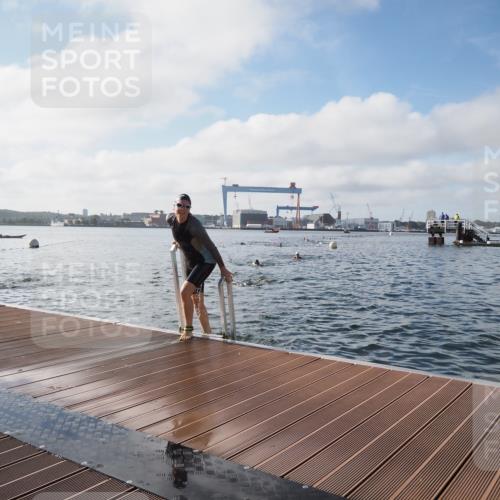 17.08.2025 - KN Förde Triathlon 2025 KatJ http://msf.ph/oto/8577976 17.08.2025 09:18:08 Schwimmen 175, 189, 254, 175, 182, 189, 254 meine-sportfotos.de